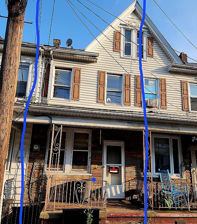 1st image of 216 W Saylor St