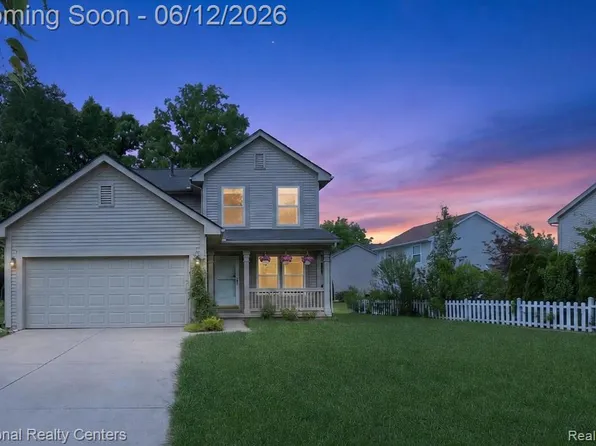 8525 Berkshire Dr, Ypsilanti, MI 48198