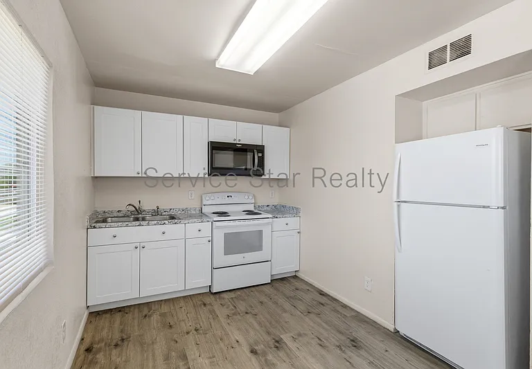 2222 E Pueblo Ave #2 — Photo 6