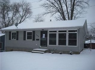 906 18th St NW, Cedar Rapids, IA 52405
