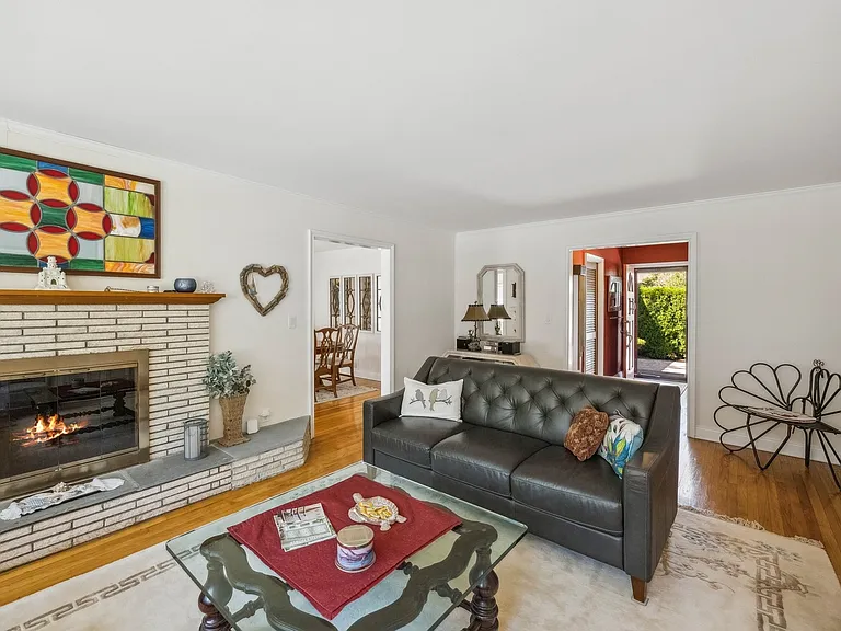 7 Linda Ln — Photo 16