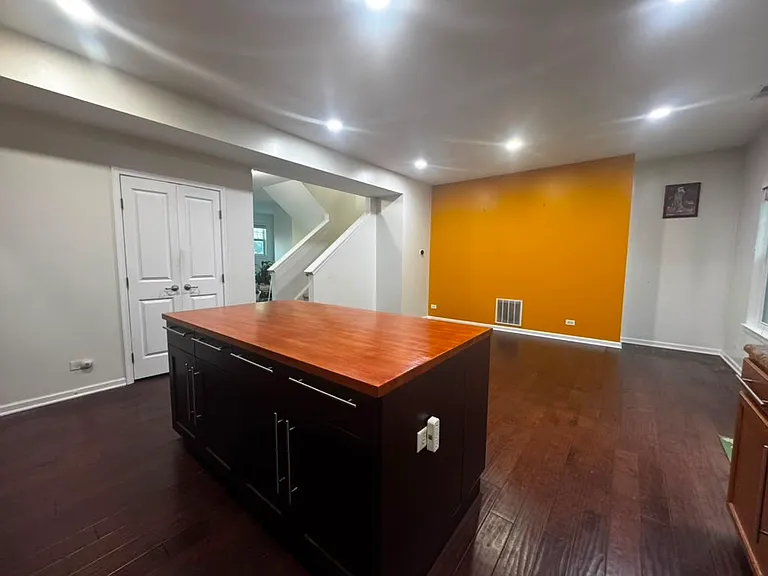 3335 Kentshire Cir — Photo 4