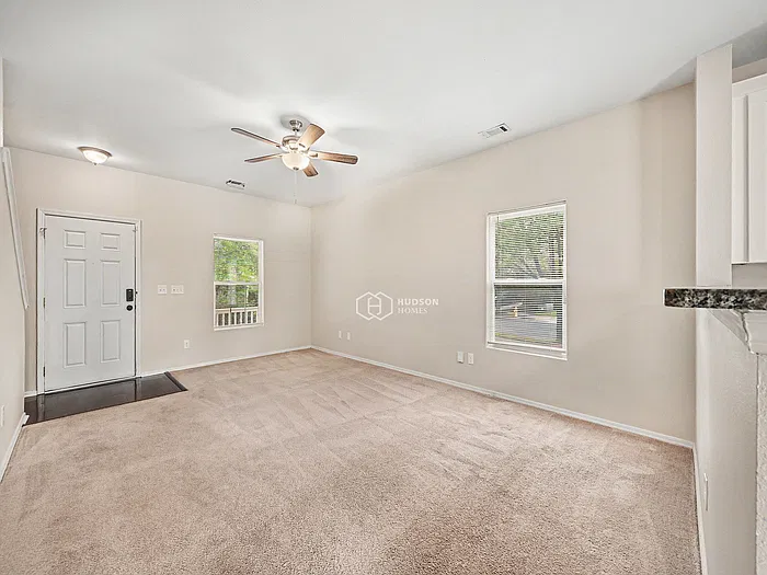3 bed, 2.5 bath, 1574 sqft, $1,965 — Photo 3
