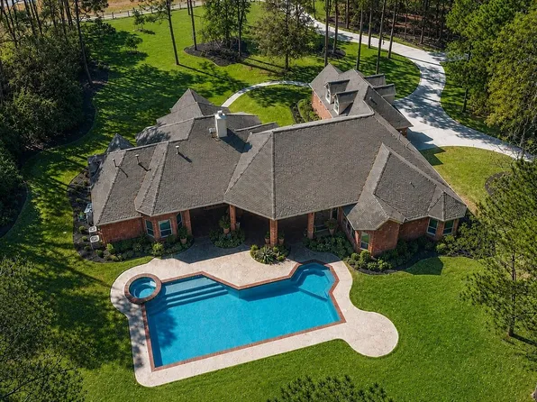11302 Lake Forest Dr, Conroe, TX 77384