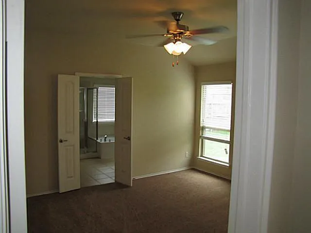 806 Hazels Way — Photo 4