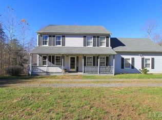 450 S Hillcrest Dr, Madison Heights, VA 24572
