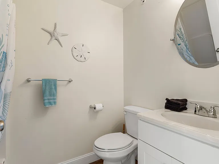 128 Ashworth Ave #309 — Photo 35