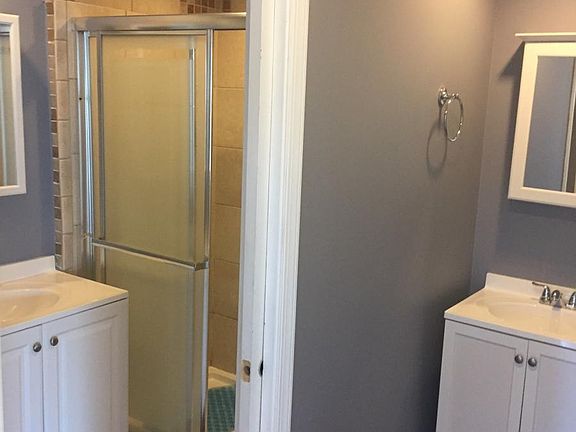 1st floor bathroom (attached to master)