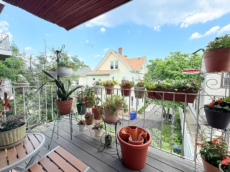 95 Clifton St #204 — Photo 9