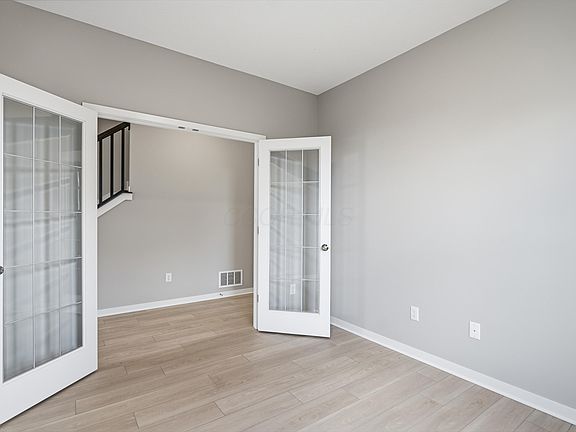 5th image of 345 Buck Valley Dr