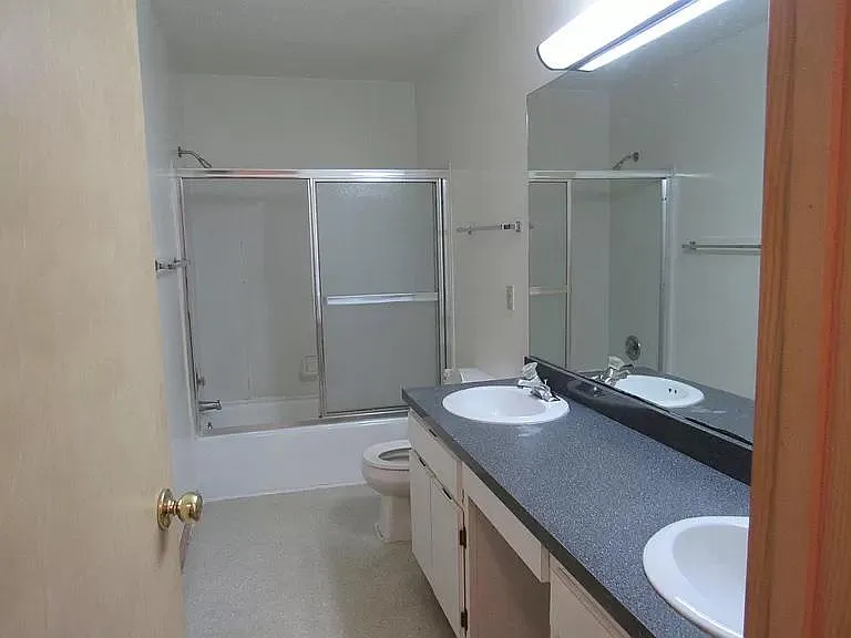 465 Wilson Ave #3 — Photo 10