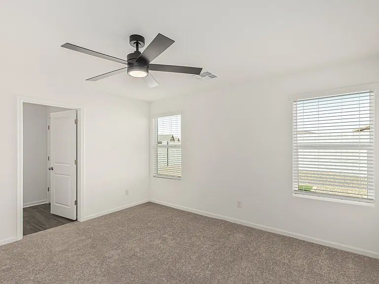 1402 E Peggy Dr — Photo 9