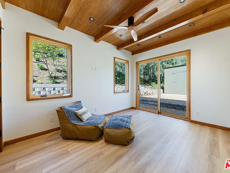 33064 Decker School Rd — Photo 13