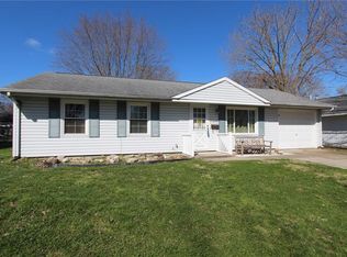 1409 S 2nd St, Mattoon, IL 61938