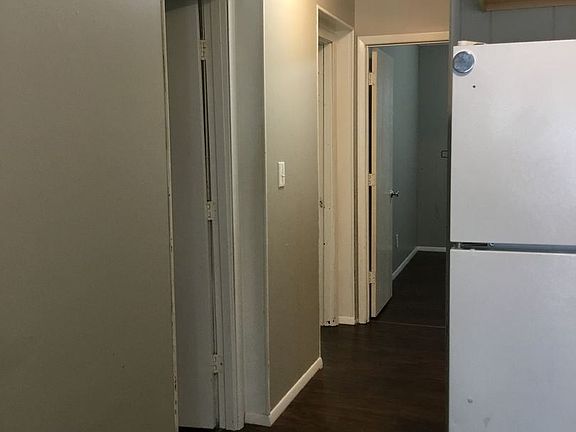 4th image of 104 E North St #10