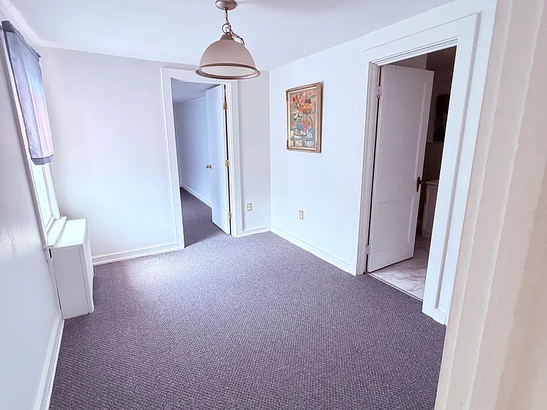 470 Crestmont Dr — Photo 8