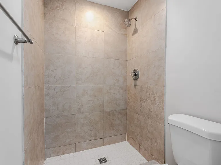 1755 N Congress Ave — Photo 22