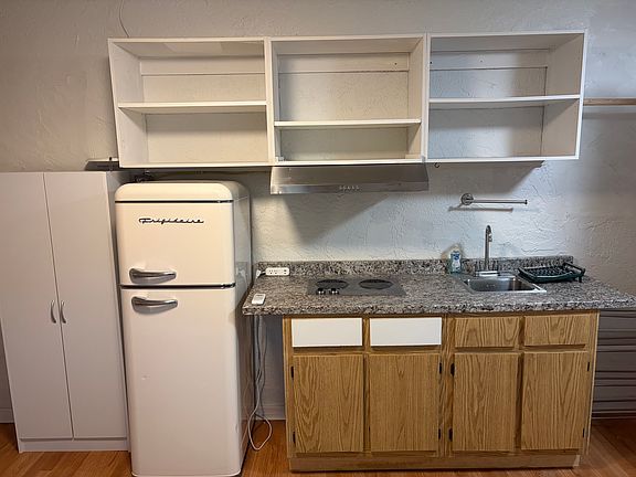 2nd image of 6221 SW 41st Pl