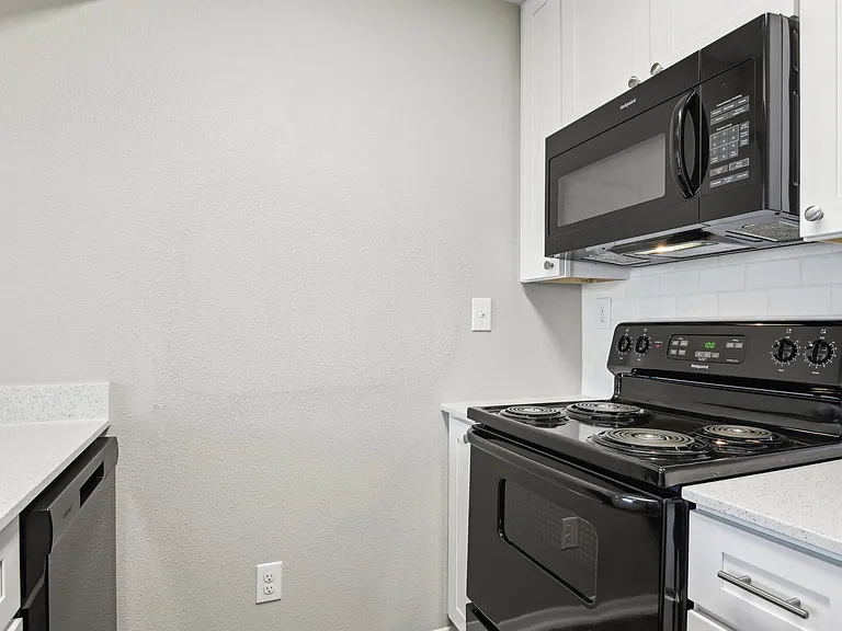 Abbey Glenn Apartments — Photo 74