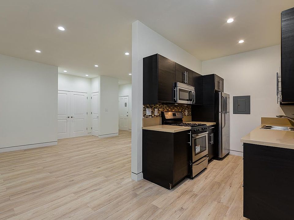 1st image of 7229 Willoughby Ave APT 11