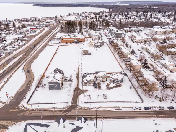 1501 8th Ave, Cold Lake, AB T9M 0C9