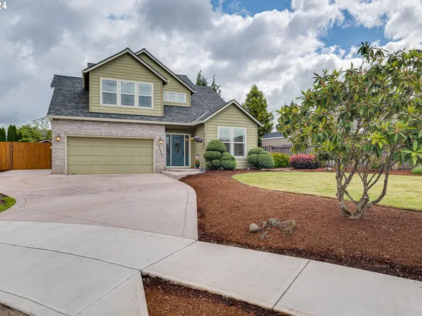 11617 S Hazelnut Ct, Oregon City, OR 97045