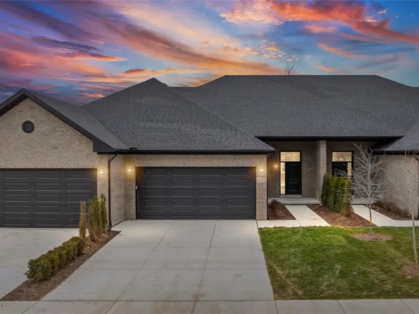 21959 Deer Brook Dr #2, Southfield, MI 48075