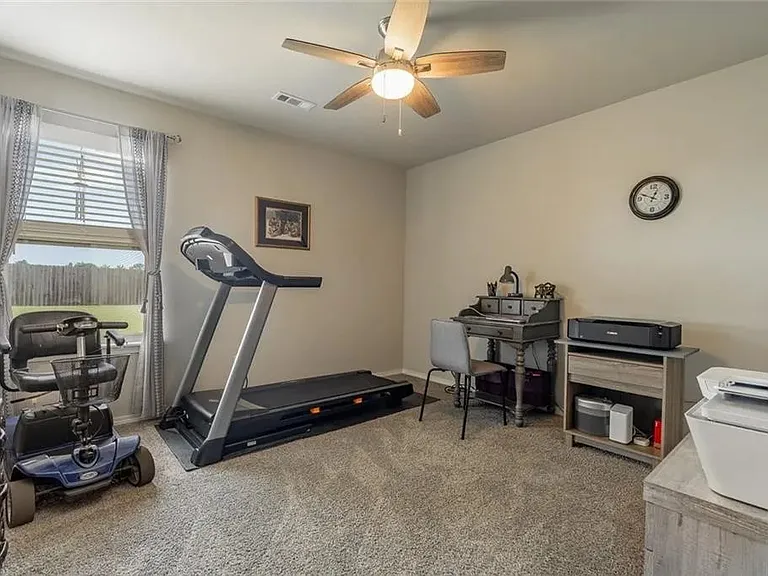 636 Woodcreek Loop — Photo 13