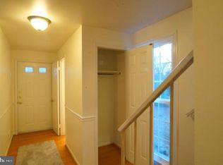 7454 Adams Park Ct, Annandale, VA 22003
