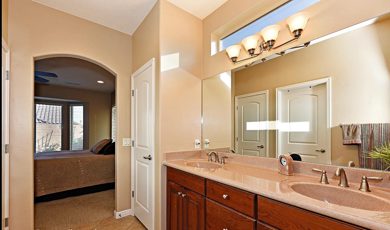 2 bed, 1583 sqft, $2,300 — Photo 3