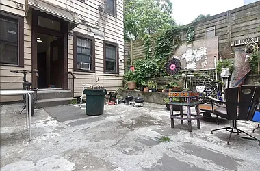 Rented by Triplemint