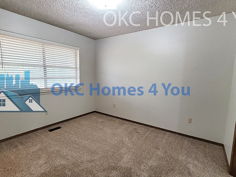 7020 Woodlake Dr — Photo 12