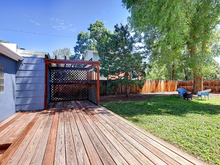 6102 S Spotswood St — Photo 30