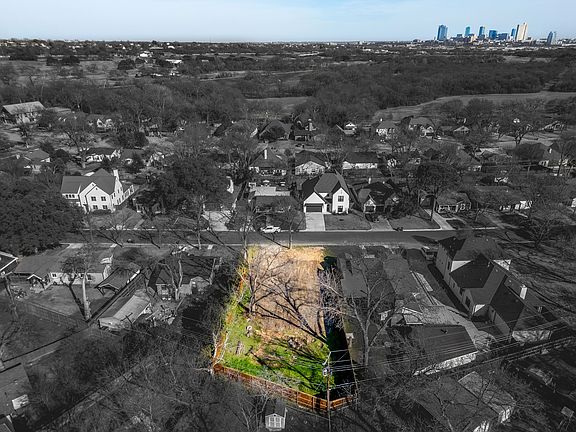 2nd image of 841 Northwood Rd