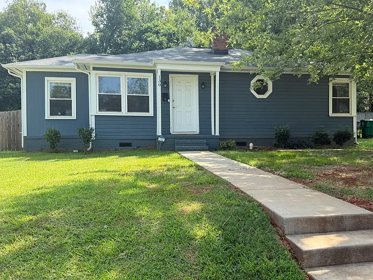 130 Seldon Dr — Photo 1