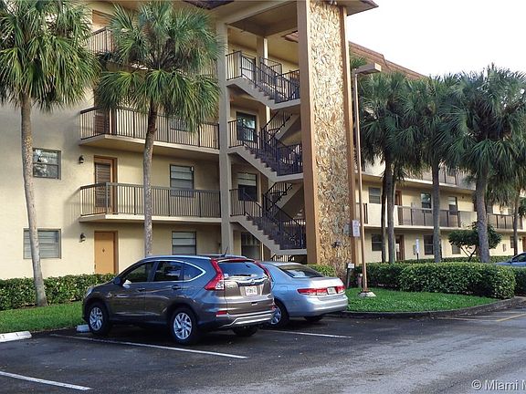 3rd image of 4965 E Sabal Palm Blvd APT 208