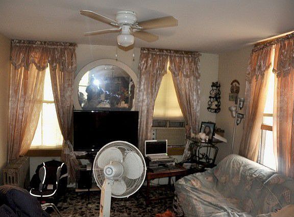 4th image of 9414 109th St