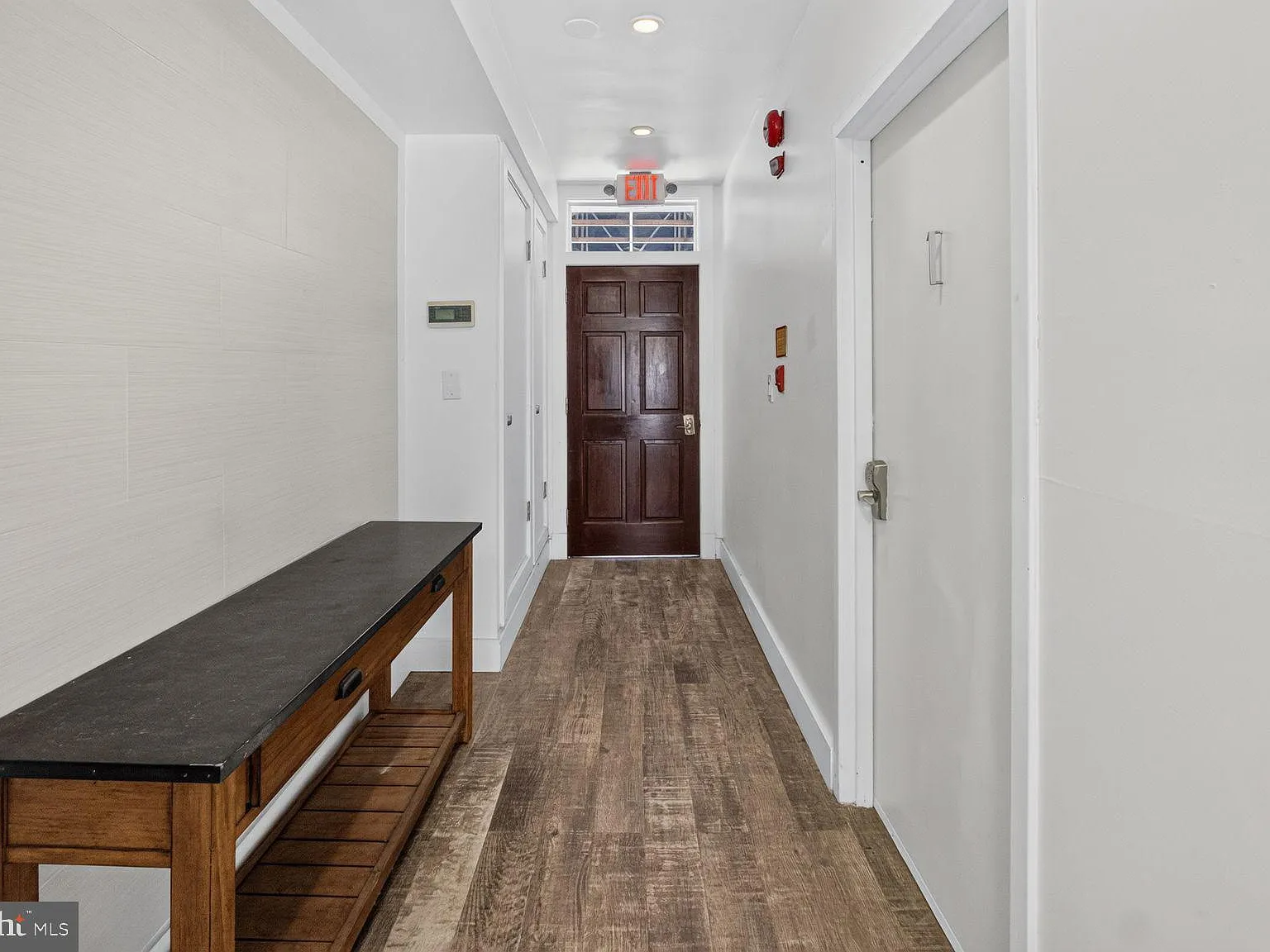 1 bed, 1.0 bath, 750 sqft, $1,950 — Photo 3