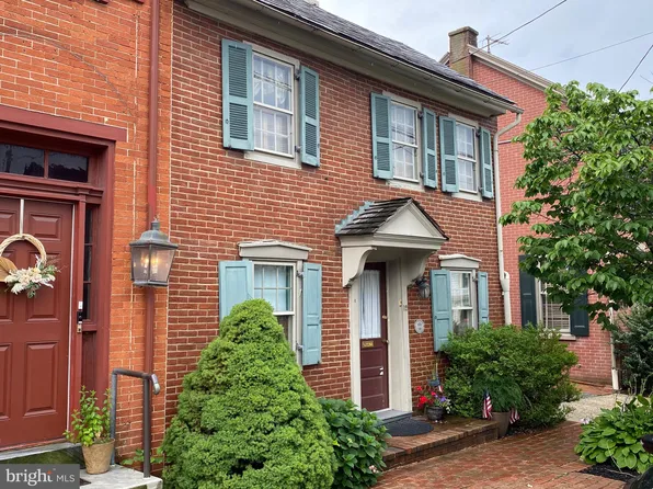 12 W Main St, Strasburg, PA 17579