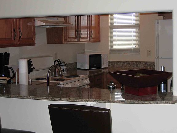 Kitchen/granite counter