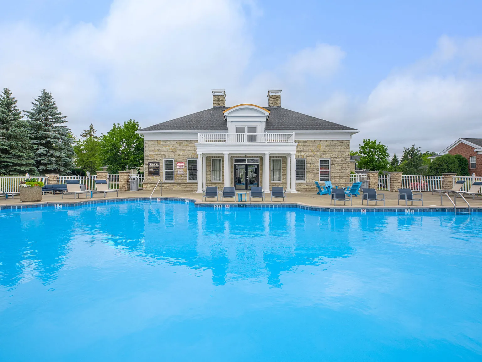 The Residence at Barrington — Photo 1