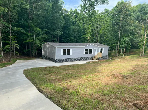 146 Hidden Valley Dr, Dandridge, TN 37725