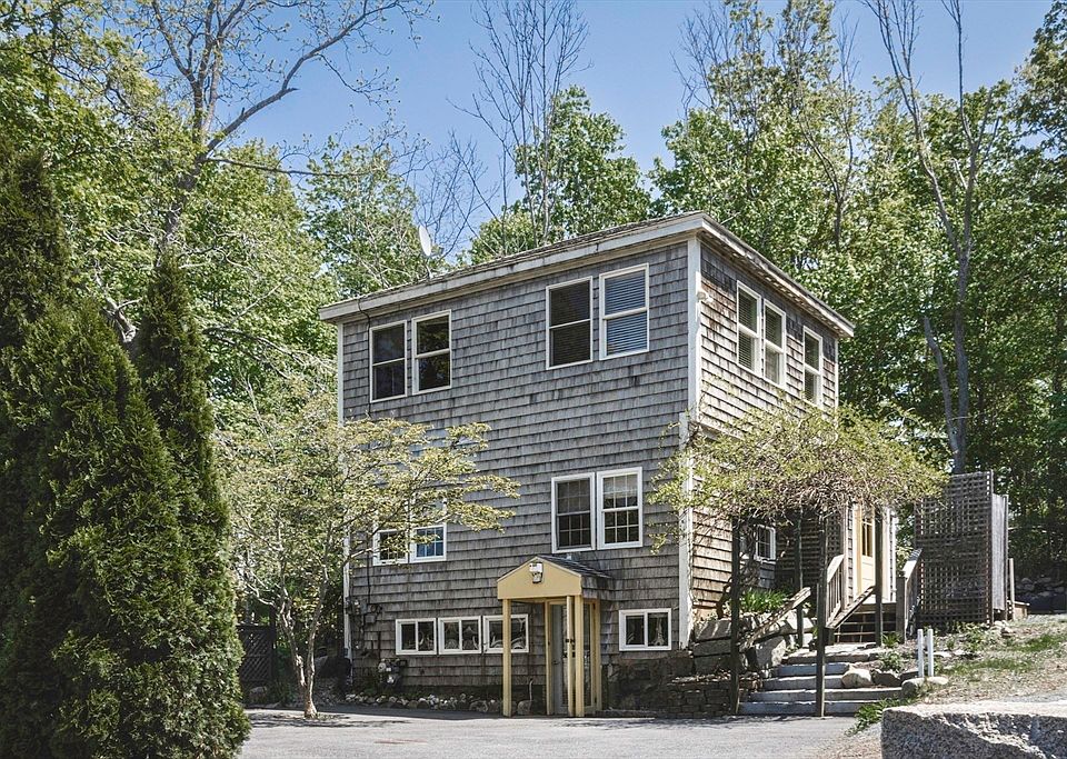 1st image of 127R Leonard St