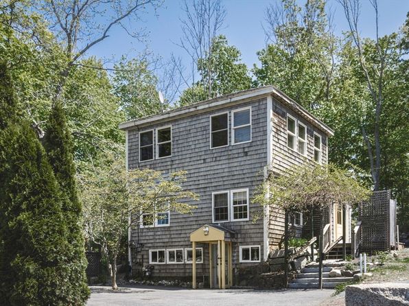 127R Leonard St