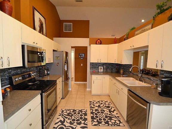 3rd image of 9315 W Wauchula Dr