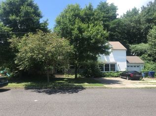 902 Hickory St, Delanco, NJ 08075