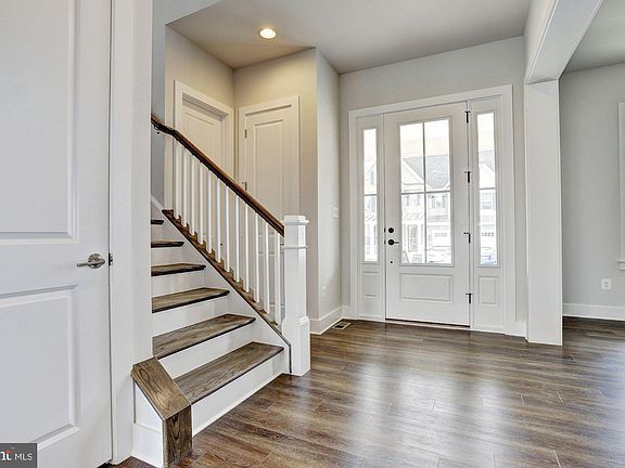 3rd image of 1614 Wild Mustard Dr