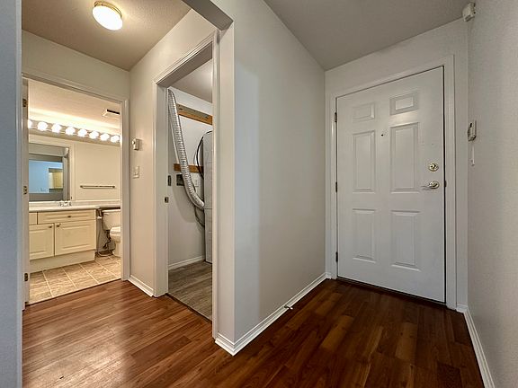 4th image of 9942 151st St #204