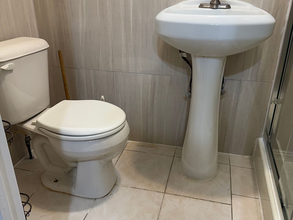 2nd image of 250 Arlington Ave #2L