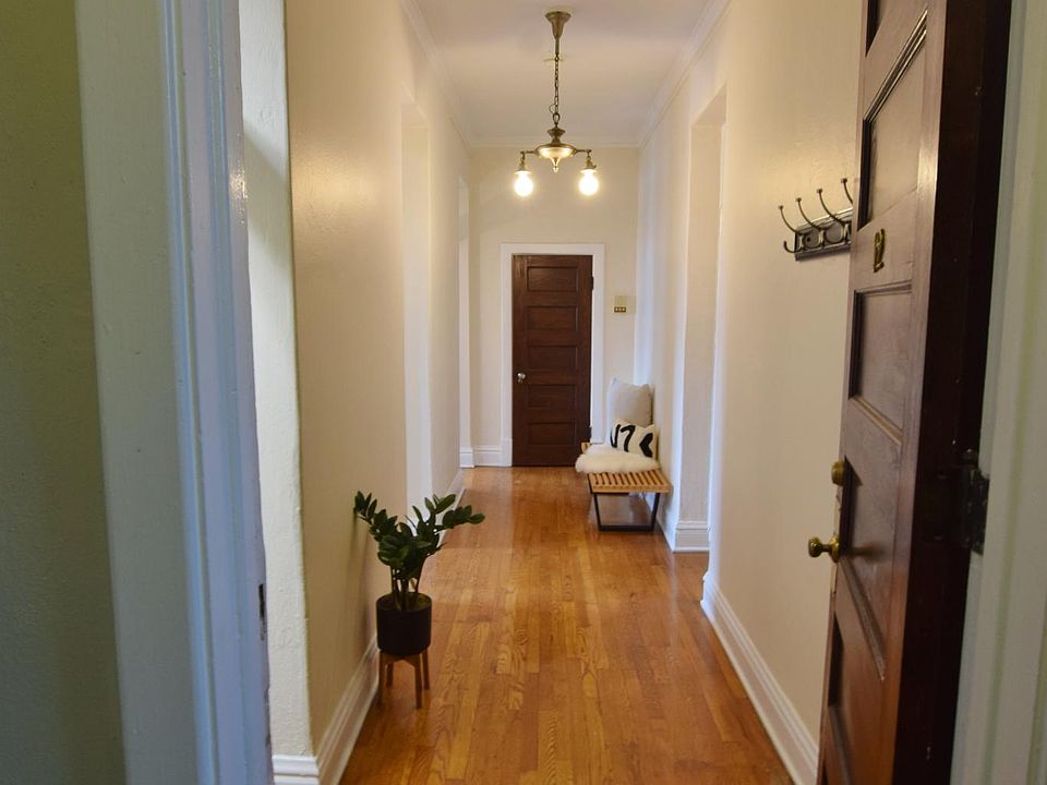 Entry * staged apartment